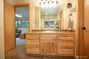 7073 Rainier Way, Glacier, WA 98244 - Photo 20