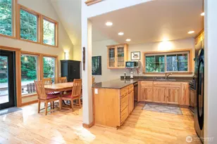7073 Rainier Way, Glacier, WA 98244 - Photo 14