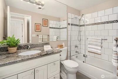 3216 14th Avenue W #202, Seattle, WA 98119 - Photo 18