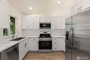 7508 Tyee Rd, Everett, WA 98203 - Photo 12