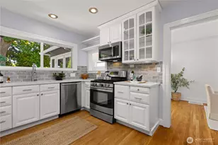 2568 28th Ave W, Seattle, WA 98199 - Photo 10