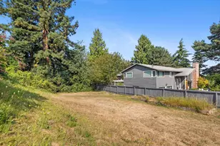 8809 Earl Ave NW, Seattle, WA 98117 - Photo 30