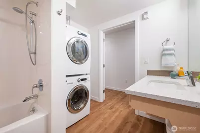 750 11th Avenue E #103, Seattle, WA 98102 - Photo 16