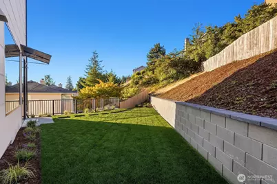 8110 119th Avenue SE, Newcastle, WA 98056 - Photo 18