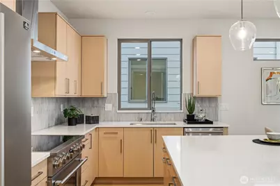 8229 NE 128th Street, Kirkland, WA 98033 - Photo 6