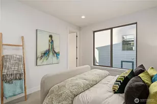 8229 NE 128th St, Kirkland, WA 98033 - Photo 18