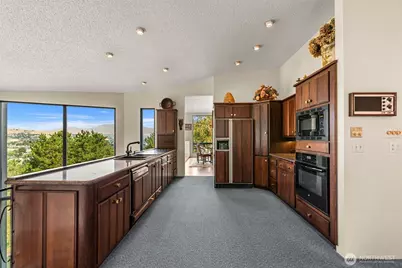 916 Skyline Place, Wenatchee, WA 98801 - Photo 20