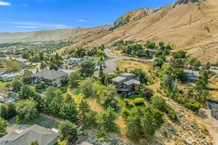916 Skyline Pl, Wenatchee, WA 98801 - Photo 6