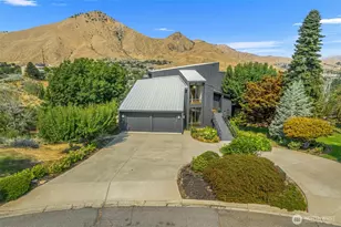 916 Skyline Pl, Wenatchee, WA 98801 - Photo 2