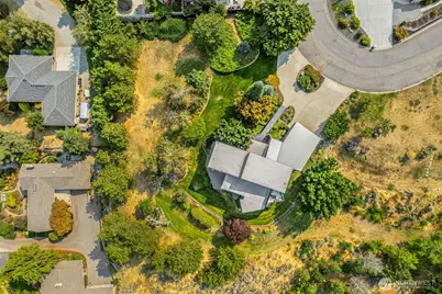 916 Skyline Place, Wenatchee, WA 98801 - Photo 10