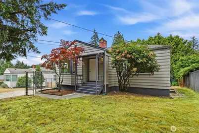 10713 15th Avenue NE, Seattle, WA 98125 - Photo 1