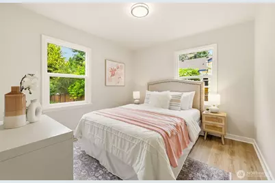 10713 15th Avenue NE, Seattle, WA 98125 - Photo 20