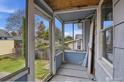 308 NE 50th Street, Seattle, WA 98105 - Photo 16