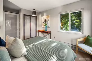2419 8th Ave N, Seattle, WA 98109 - Photo 18