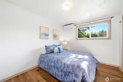 11526 3rd Avenue NE, Seattle, WA 98125 - Photo 16