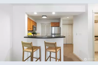 1909 10th Avenue W #206, Seattle, WA 98119 - Photo 18