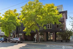 1909 10th Ave W, Seattle, WA 98119 - Photo 2