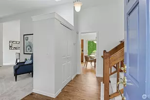 23900 SE 42nd Pl, Sammamish, WA 98029 - Photo 4