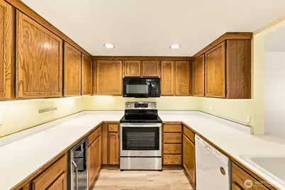 3941 226th Place SE #310, Issaquah, WA 98029 - Photo 16