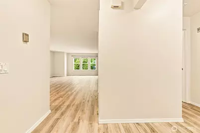 3941 226th Place SE #310, Issaquah, WA 98029 - Photo 6