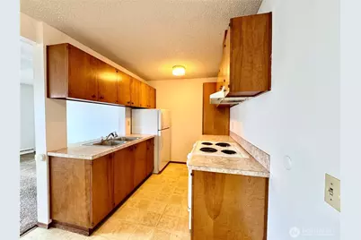 624 W Cedar Street #6, Shelton, WA 98584 - Photo 4