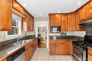 1107 N Anderson St, Tacoma, WA 98406 - Photo 10