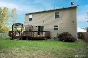 9507 149th St E, Puyallup, WA 98375 - Photo 2