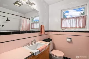 215 99th St E, Tacoma, WA 98445 - Photo 14