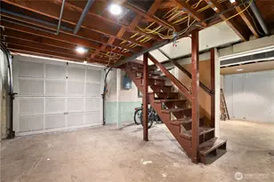 215 99th St E, Tacoma, WA 98445 - Photo 18