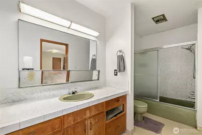 215 99th Street E, Tacoma, WA 98445 - Photo 12