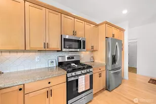 909 Nevada St, Bellingham, WA 98229 - Photo 8