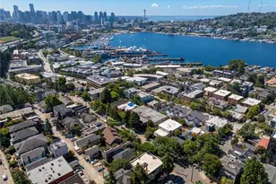 2038 Franklin Ave E, Seattle, WA 98102 - Photo 2