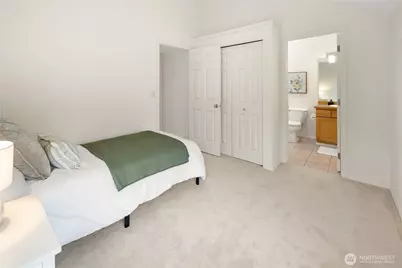 2038 Franklin Avenue E, Seattle, WA 98102 - Photo 22