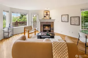 2038 Franklin Ave E, Seattle, WA 98102 - Photo 4