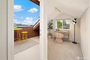 2038 Franklin Ave E, Seattle, WA 98102 - Photo 16