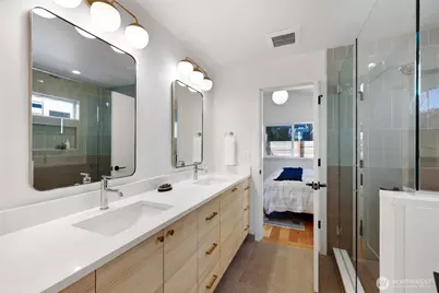 709 N 65th Street, Seattle, WA 98103 - Photo 20