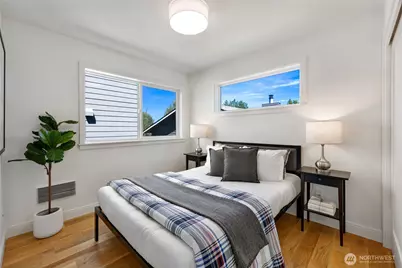 709 N 65th Street, Seattle, WA 98103 - Photo 22