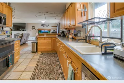 815 E Simpson Avenue, Montesano, WA 98563 - Photo 10