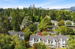 12740 NE 10th Pl, Bellevue, WA 98055 - Photo 1