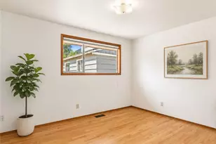 11549 N Park Ave N, Seattle, WA 98133 - Photo 16