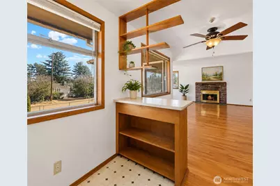 11549 N Park Avenue N, Seattle, WA 98133 - Photo 12