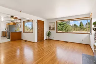 11549 N Park Ave N, Seattle, WA 98133 - Photo 6