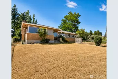 11549 N Park Avenue N, Seattle, WA 98133 - Photo 2