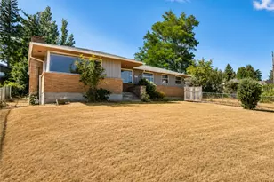 11549 N Park Ave N, Seattle, WA 98133 - Photo 2