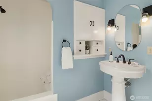 14345 36th Ave NE, Seattle, WA 98125 - Photo 16
