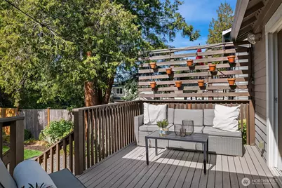 14345 36th Avenue NE, Seattle, WA 98125 - Photo 10