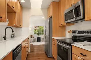 14345 36th Ave NE, Seattle, WA 98125 - Photo 8
