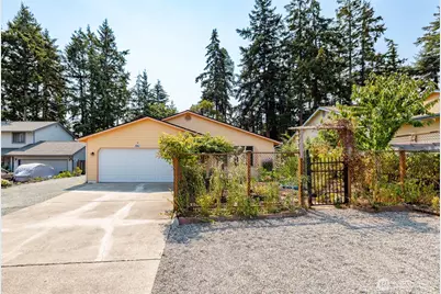 1961 NE 9th Avenue, Oak Harbor, WA 98277 - Photo 1