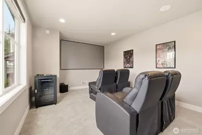 24387 NE 24th Street, Sammamish, WA 98074 - Photo 32