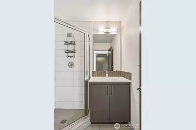 6704 15th Avenue NW, Seattle, WA 98117 - Photo 32